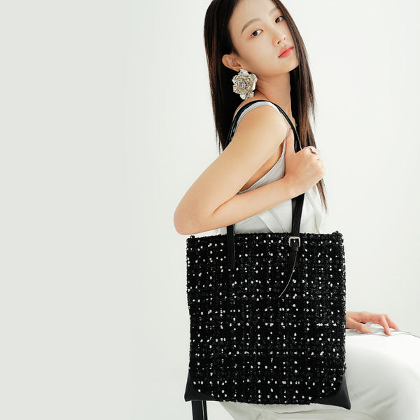 Tweed Square Snow Black + Tweed Chain, Tweed Logo Tag